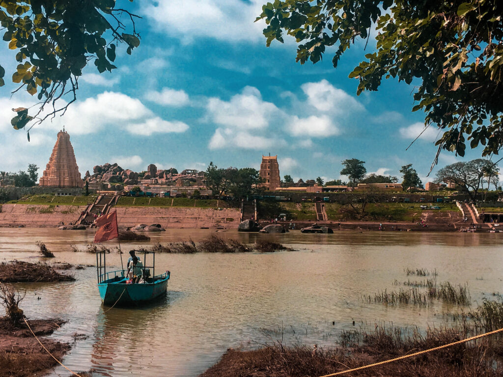 ferry crossing tungabhadra river at Hampi