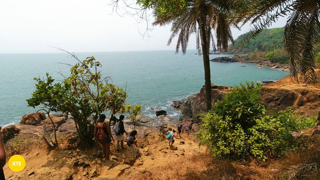 Photo showing difficulty of gokarna beach trek in one of the parts