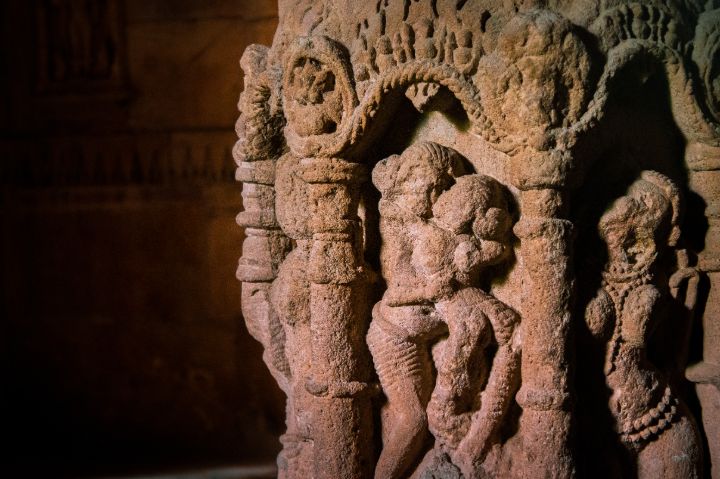 a close up of one of the carvings and sculptures at sun temple in modhera gujarat