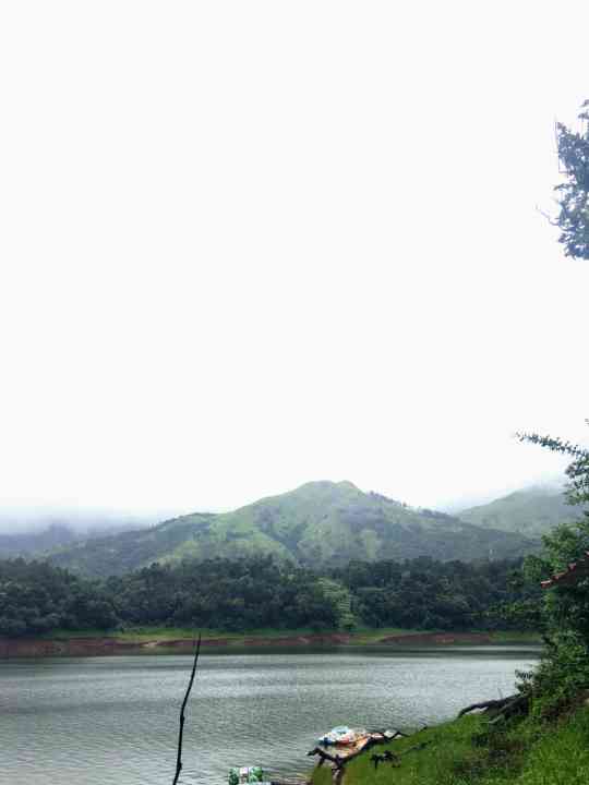 banasura sagar dam in monsoons