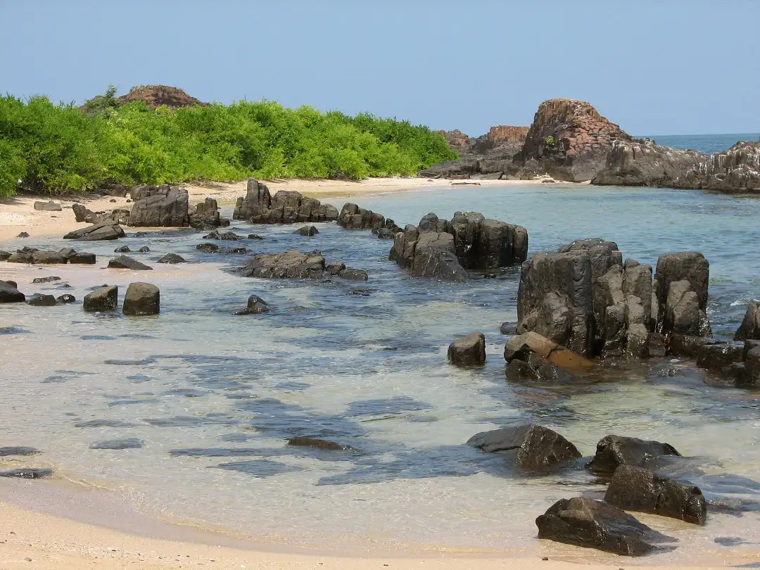 octagonal basaltic rocks of st mary's island of udupi