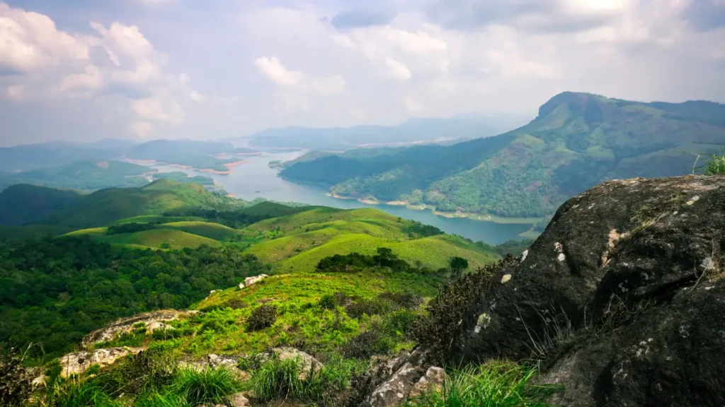 Read more about the article 3 Day Vagamon Itinerary & Places To Visit